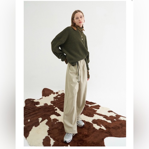 Two pairs of tailored trousers. - Picture 3 of 10